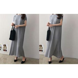 Round-neck Pleated-hem Midi Knit Dress