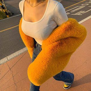 Square-neck Slim-fit Crop T-shirt