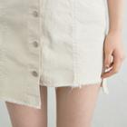 Button-detail Frey-hem Skirt