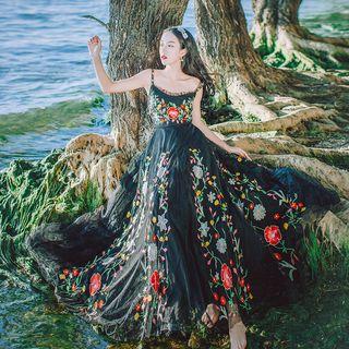Spaghetti Strap Floral Embroidery Maxi Dress