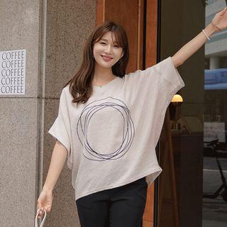 V-neck Batwing-sleeve Printed T-shirt