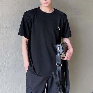 Short-sleeve Padded Shoulder T-shirt