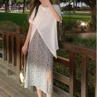Short-sleeve Side-silt T-shirt / Leopard Print Midi Pencil Skirt