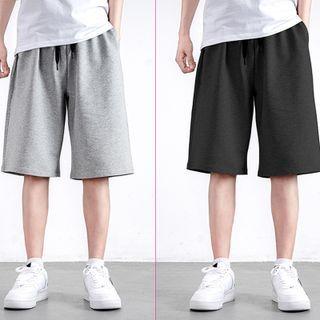 Short-sleeve T-shirt / Sweatshorts / Set