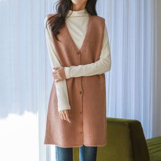 V-neck Buttoned Long Knit Vest