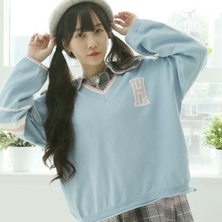 V-neck Lettered Sweater Blue - One Size