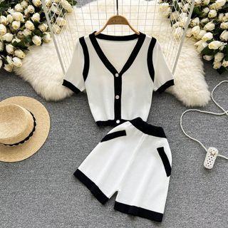Set: Short-sleeve V-neck Two-tone Top + Shorts White - One Size