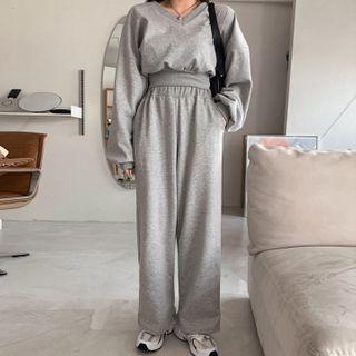 Set: V-neck Cropped Sweatshirt + Wide-leg Pants