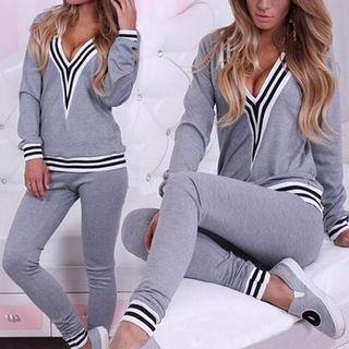Set: Striped V-neck Pullover + Jogger Pants