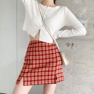 Plain Slim-fit Cardigan / Plaid Slim-fit Skirt