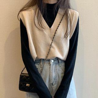 Knit V-neck Vest / Long-sleeve T-shirt