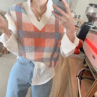 V-neck Plaid Knit Vest Ivory - One Size