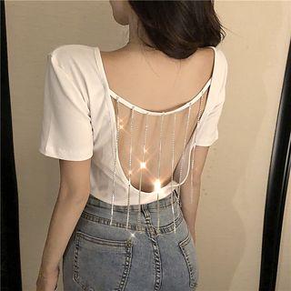 Short-sleeve Open Back Chain Accent T-shirt