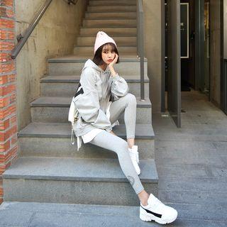 Set: Printed Layered-hem Hoodie + Leggings