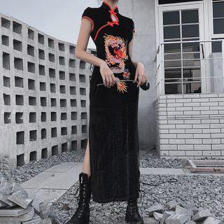 Short-sleeve Embroidered Velvet Midi Qipao Dress