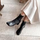 Cylinder-heel Stitched Ankle Boots