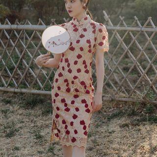 Short-sleeve Floral Embroidered Shift Qipao Dress