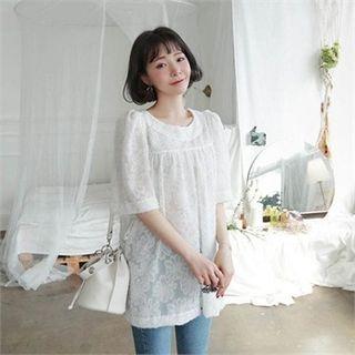 Short-sleeve Shirred Fringed Lace Top
