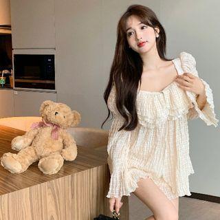 Long-sleeve Frill Trim Top / Shorts