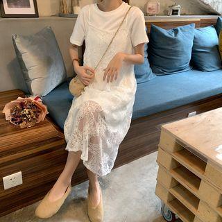 Set: Short-sleeve T-shirt Dress + Spaghetti-strap Midi Lace Dress