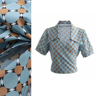 V-neck Geometric Short-sleeve Shirt