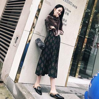 Set: Long-sleeve Velvet Top + Floral Pleated Midi Skirt