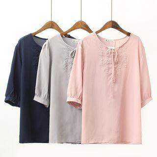 Crochet Trim Short Sleeve Blouse