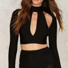 Cut Out Detailed Cropped Long Sleeve T-shirt