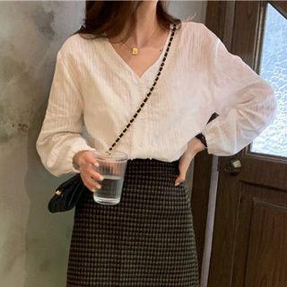 Long-sleeve V-neck Lace Trim Plain Button-up Blouse