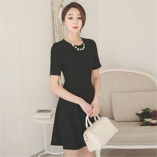 Short-sleeve A-line Dress With Neckline