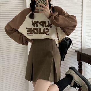 Lettering Raglan Sweatshirt / A-line Skirt