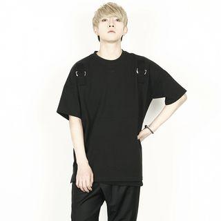 Short-sleeve Buckle-trim T-shirt