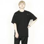 Short-sleeve Buckle-trim T-shirt