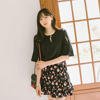 Slit-sleeve Keyhole Top