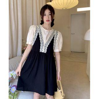 Short-sleeve Round-neck Lace Panel Dress Black - One Size