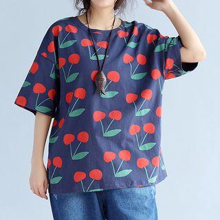 Cherry Print Elbow Sleeve T-shirt / Distressed Cropped Jeans