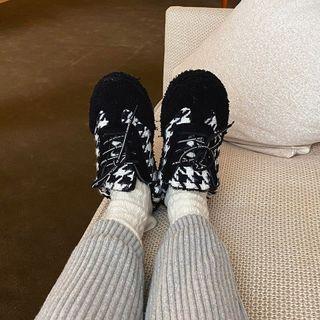 Fleece-lined Houndstooth Sneakers