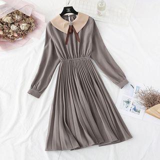 Collared Pleated Midi Dress