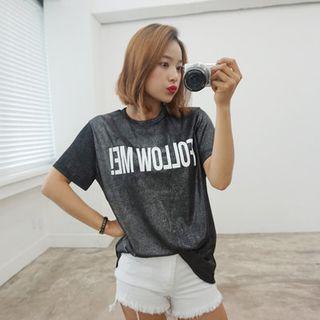 Short-sleeve Lettering Metallic T-shirt