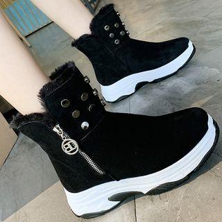 Fleece-lined Studded Snow Boots
