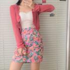 Cropped Cardigan / Flower Print Mini A-line Skirt