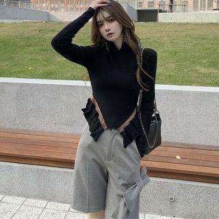 Long-sleeve Ruffle Hem Knit Top / Bow Accent Shorts