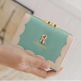 Kitty Applique Scalloped Trim Wallet