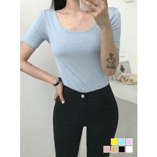 U-neck Slim-fit Textured T-shirt