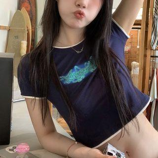 Short-sleeve Lettering Vintage Crop T-shirt