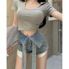 Collared U-neck Crop T-shirt / Waist-details Denim Hot Shorts