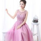 Lace-panel Sleeveless Midi Prom Dress