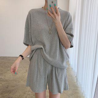 Plain Knit Oversize Top / High-waist Shorts