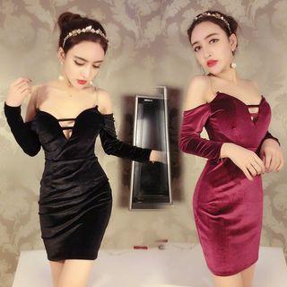 Off-shoulder Velvet Long-sleeve Bodycon Dress