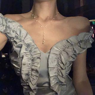 V-neck Ruffle Cropped Slim-fit Sleeveless Top